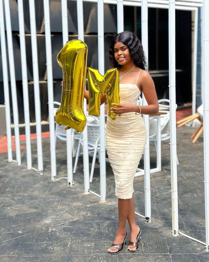 image of jadrolita hitting a million followers on instagram